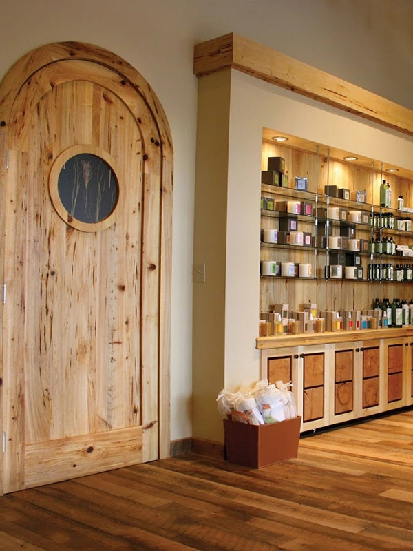 Natural Body Spa & SkinReMEDI Snellville retail area